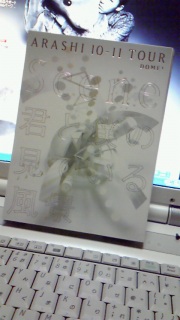 �������h