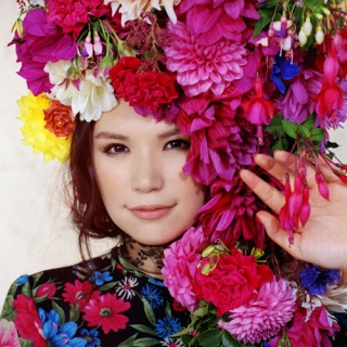 �gBloom�h